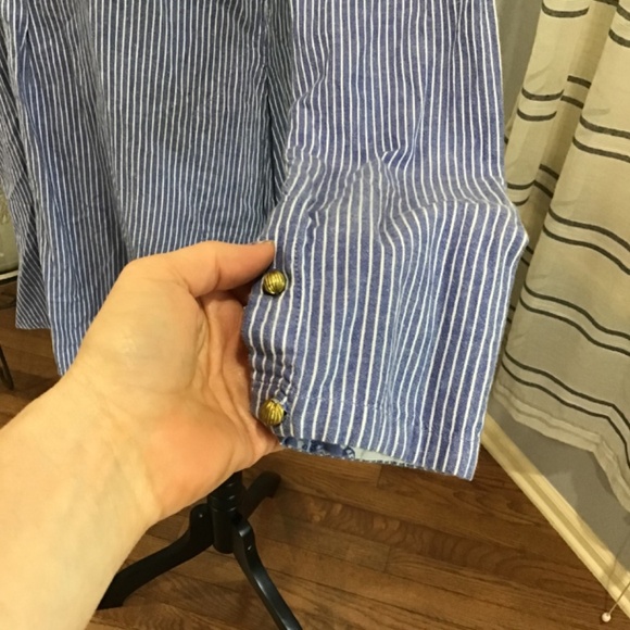 Liza Byrd Women’s Size Small Blue White Stripe 1/2 Gold Button Front Tunic Top - Picture 3 of 10